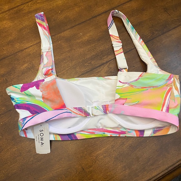 Colorful Abstract Print Crop Top - Picture 2 of 2